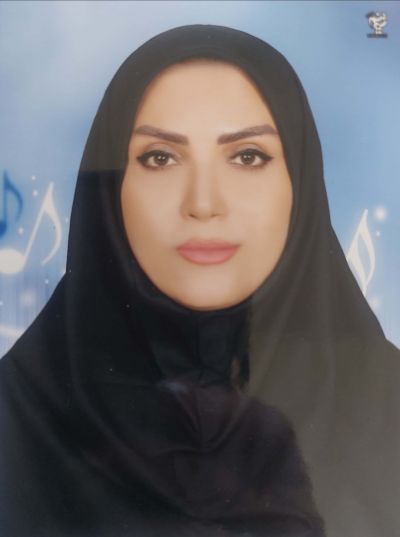 مهتاب کریم زاده